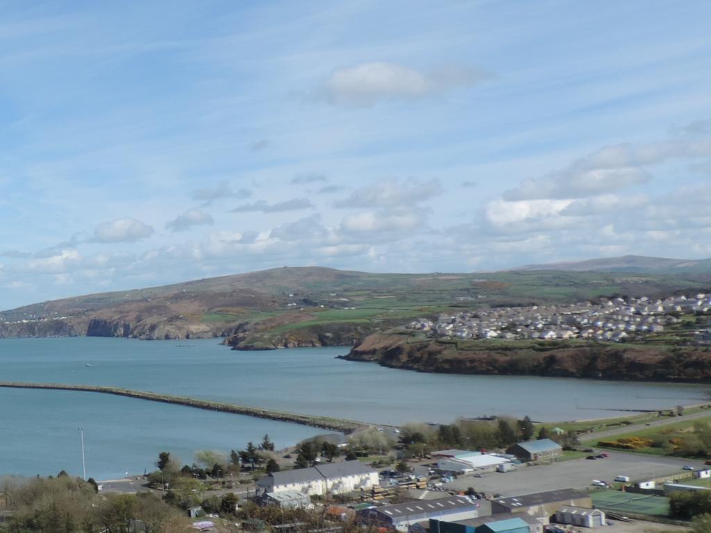 Fern Villa B&B Fishguard Exterior foto